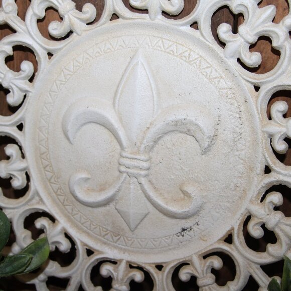 Heavy Ornate Vintage Shabby French Cast Iron Fleur De Lis Decor Plate - Picture 4 of 4
